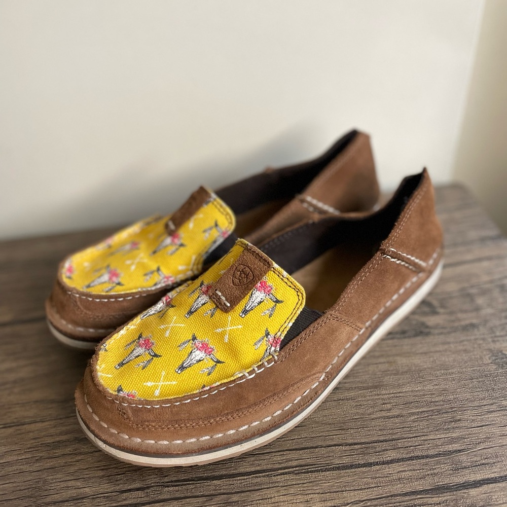 Ariat Cruisers